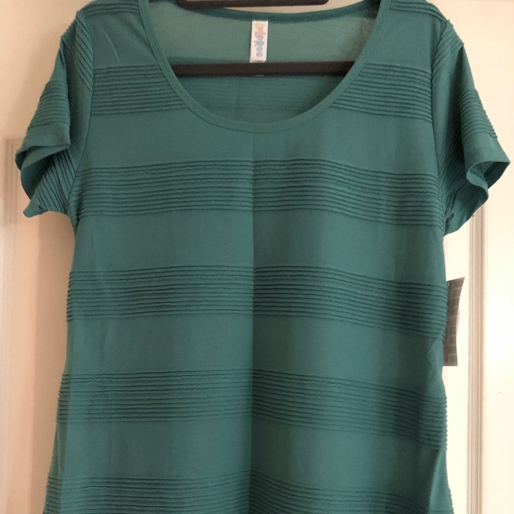 LuLaRoe Classic-T